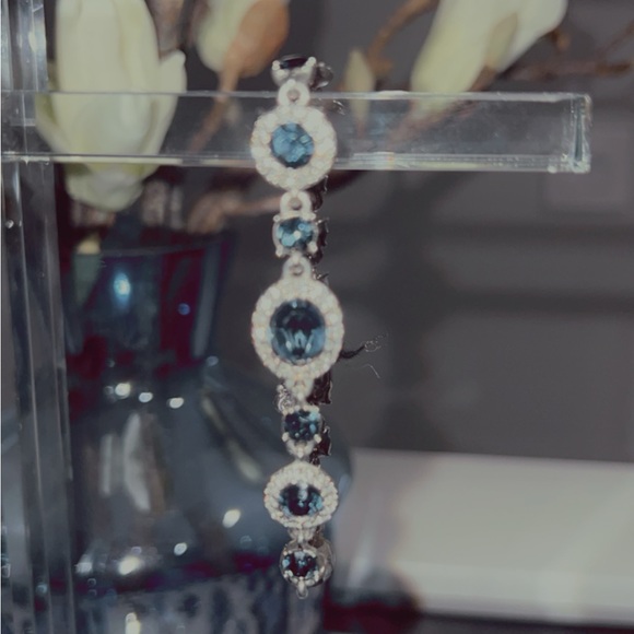 Givenchy Blue Crystal Bracelet - Picture 4 of 4